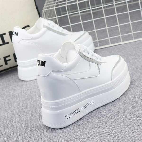 Γυναικεία sneakers με επιγραφή και πλατφόρμα 10 cm