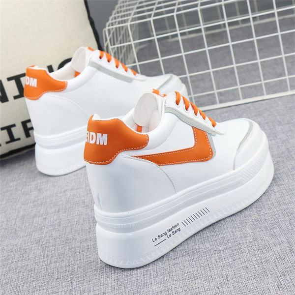 Γυναικεία sneakers με επιγραφή και πλατφόρμα 10 cm