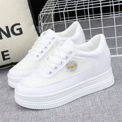 Дамски кецове със скрита 7см платформа и бродерия