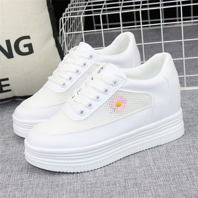 Дамски кецове със скрита 7см платформа и бродерия