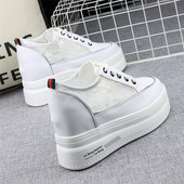 Naiste platvormsidemetega tossud - valget värvi