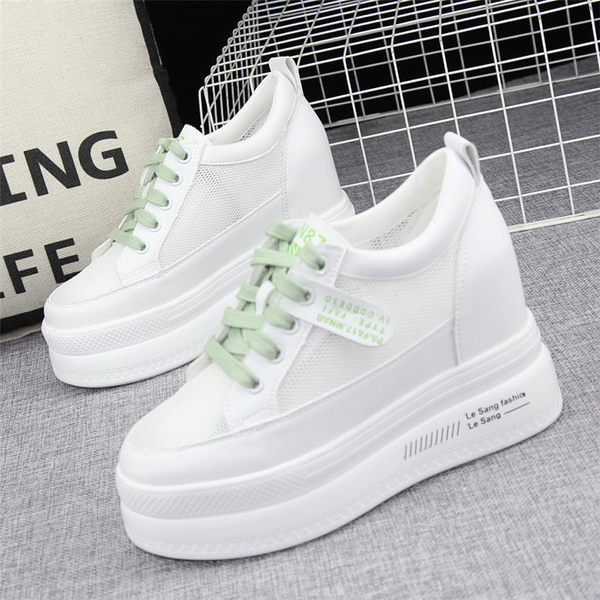 Naiste vabaaja tossud 10 cm platvormiga