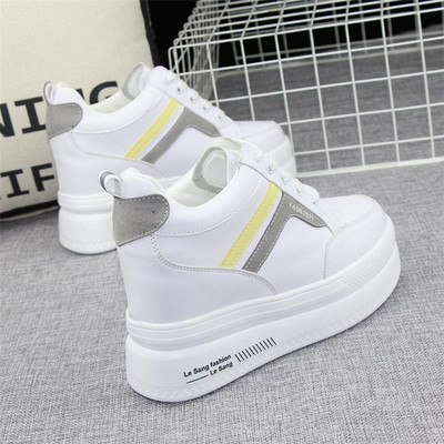 Γυναικεία sneakers με σόλα ύψους 10 cm