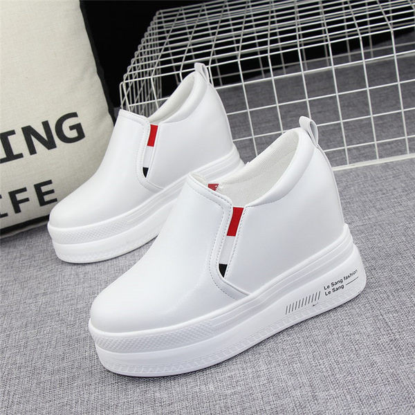 Naiste kõrge platvormiga kingad - kaks värvi