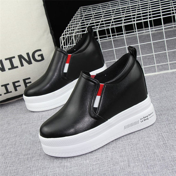 Naiste kõrge platvormiga kingad - kaks värvi