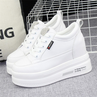 Γυναικεία sneakers από οικολογικό δέρμα απλό μοντέλο με πλατφόρμα ύψους 10 cm