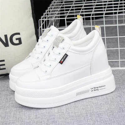 Γυναικεία sneakers από οικολογικό δέρμα απλό μοντέλο με πλατφόρμα ύψους 10 cm