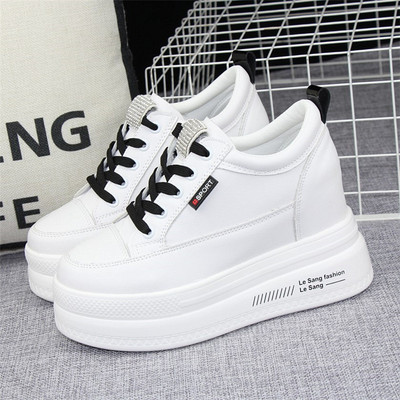 Γυναικεία sneakers από οικολογικό δέρμα απλό μοντέλο με πλατφόρμα ύψους 10 cm