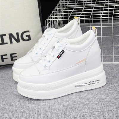Νέο μοντέλο γυναικεία sneakers από έκο δέρμα - λευκό χρώμα