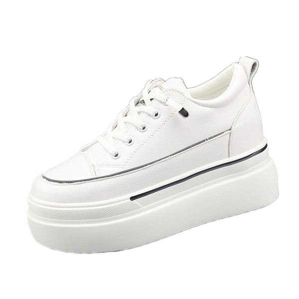 Γυναικεία ΄έκο  δερμάτινα sneakers με κορδόνια