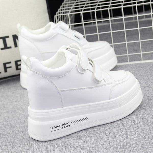 Naiste tossud takjapaelaga ja 10 cm platvormiga