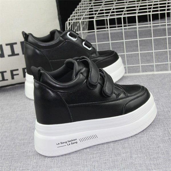 Naiste tossud takjapaelaga ja 10 cm platvormiga