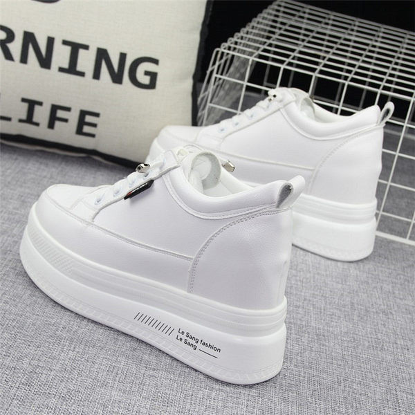 Γυναικεία sneakers με κορδόνια και πλατφόρμα