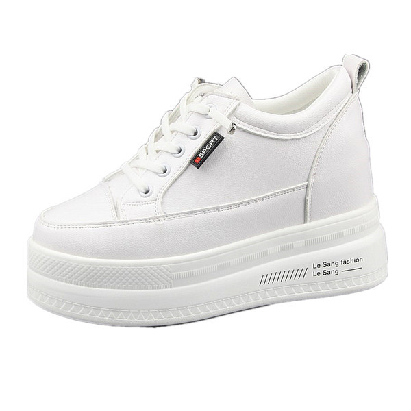 Γυναικεία sneakers με κορδόνια και πλατφόρμα