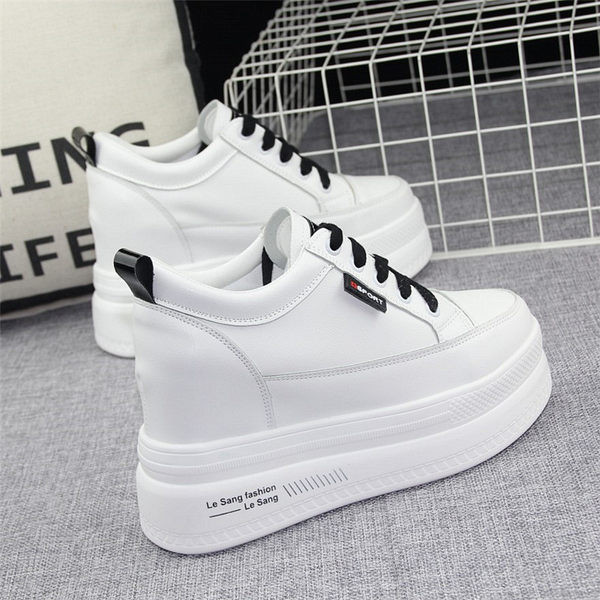 Γυναικεία sneakers πλατφόρμας σε τέσσερα χρώματα