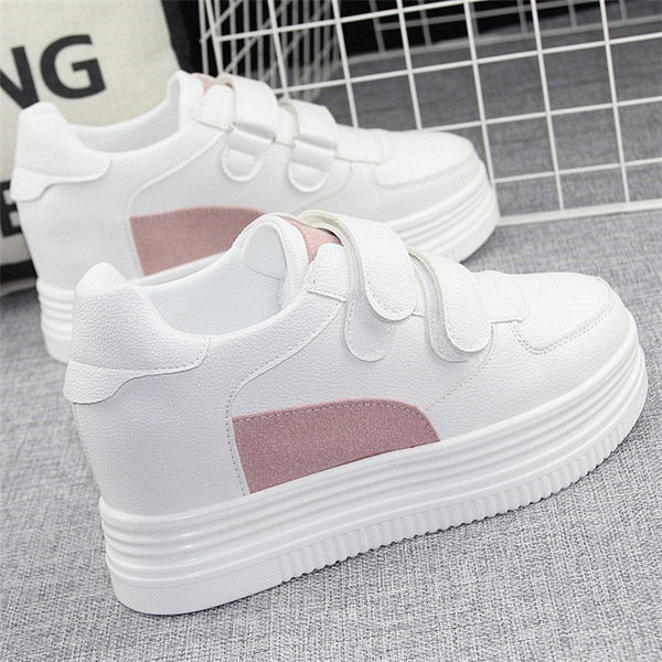 Kleebiste ja siseplatvormiga naiste tossud - mitut värvi