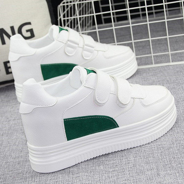 Kleebiste ja siseplatvormiga naiste tossud - mitut värvi