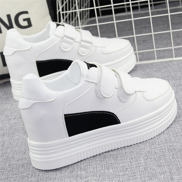 Kleebiste ja siseplatvormiga naiste tossud - mitut värvi