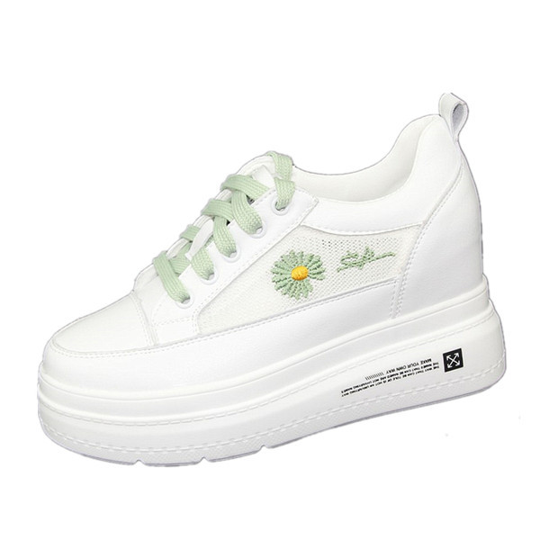 Női tornacipő rejtett platformmal és hálós résszel