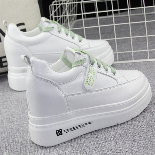 Fehér fűzős női tornacipő