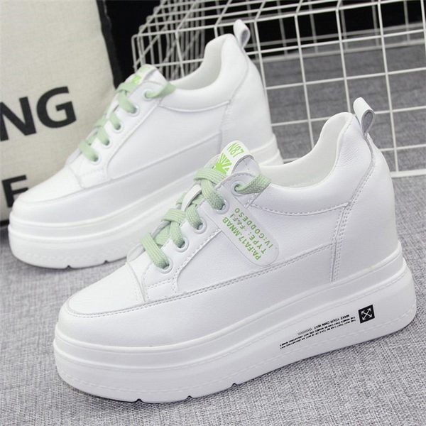 Fehér fűzős női tornacipő