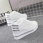 Γυναικεία sneakers πλατφόρμας σε τέσσερα χρώματα