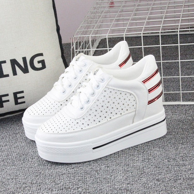 Γυναικεία sneakers πλατφόρμας σε τέσσερα χρώματα