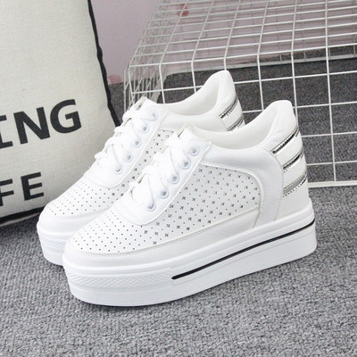 Γυναικεία sneakers πλατφόρμας σε τέσσερα χρώματα