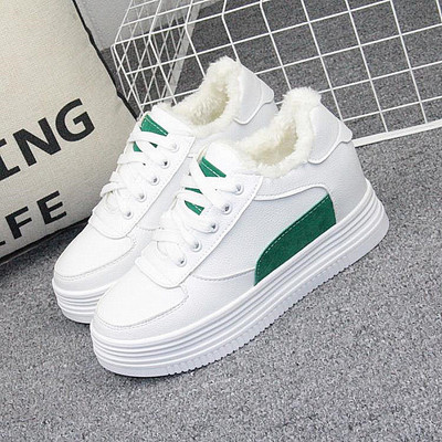 Модерни дамски маратонки с връзки -бял цвят