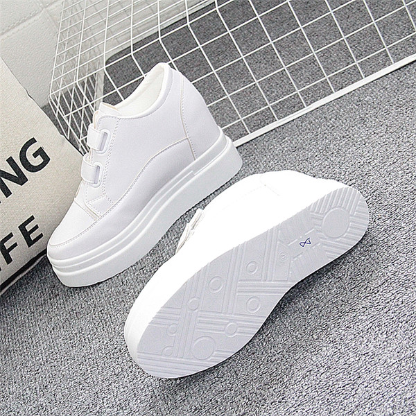 Ежедневни кецове с велкро лепенки и платформа