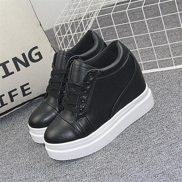 Дамски кожени кецове с връзки и платформа