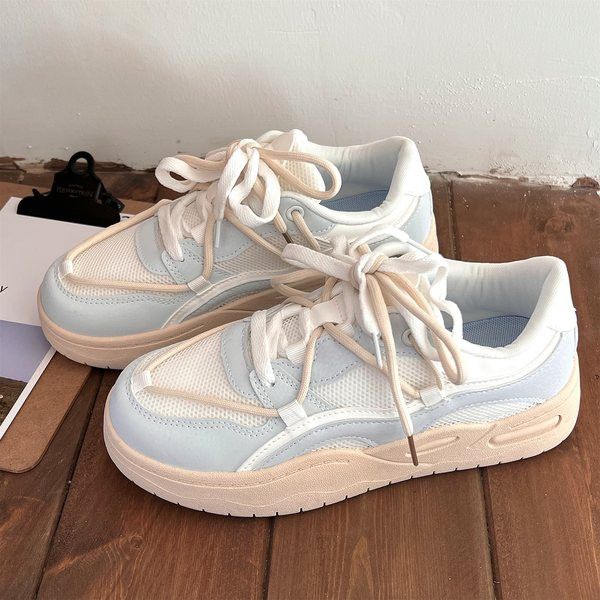 Halli ja roosa lipsudega naiste tossud