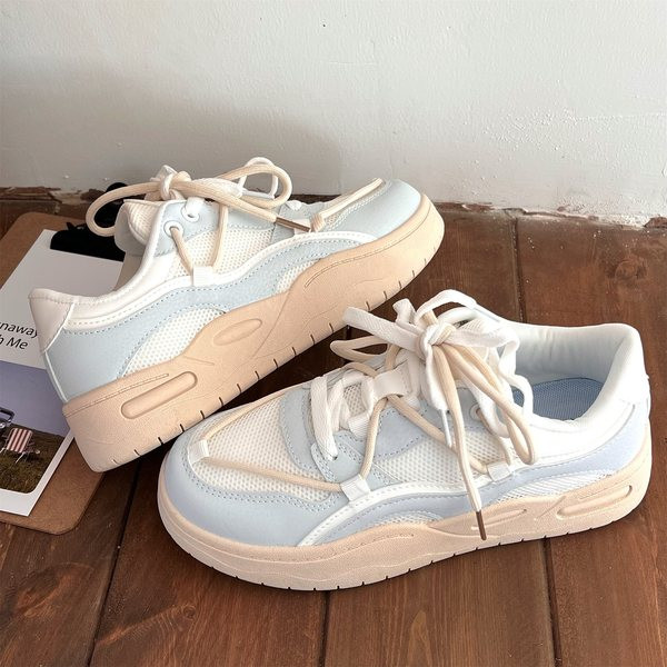 Halli ja roosa lipsudega naiste tossud