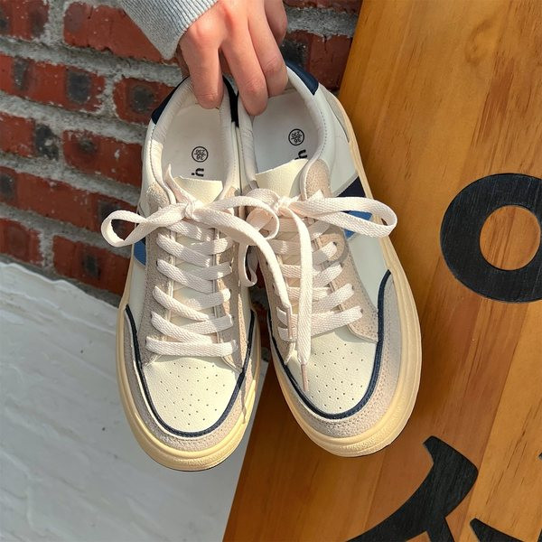 Пролетни кецове от еко кожа с равна подметка