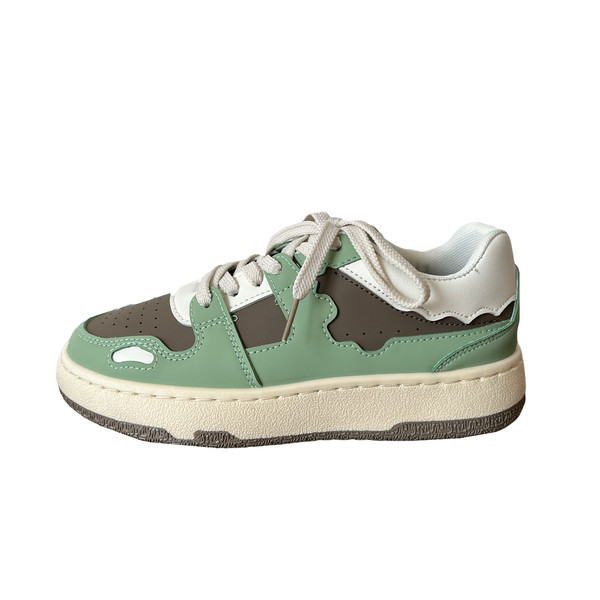 Naiste ökonahast tossud