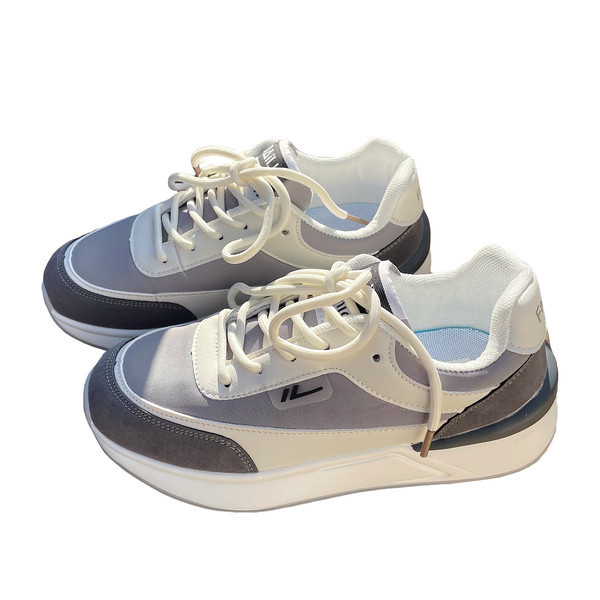 Vabaaja tossud, ökonoomsest seemisnahast ümarad mudelid