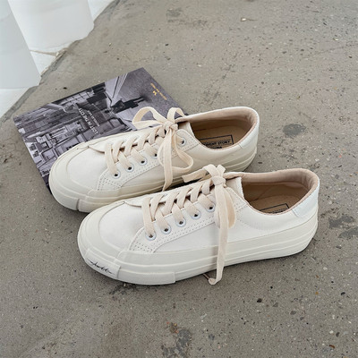 Γυναικεία sneakers με κορδόνια και επίπεδη σόλα - πολλά χρώματα