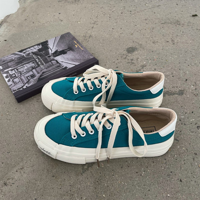 Γυναικεία sneakers με κορδόνια και επίπεδη σόλα - πολλά χρώματα