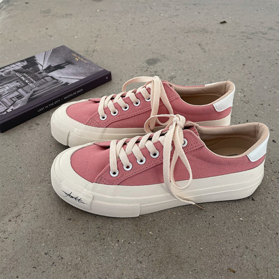 Γυναικεία sneakers με κορδόνια και επίπεδη σόλα - πολλά χρώματα