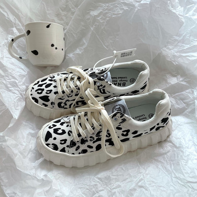 Γυναικεία sneakers με animal print