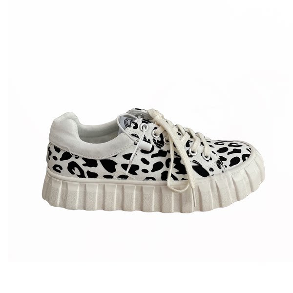 Γυναικεία sneakers με animal print