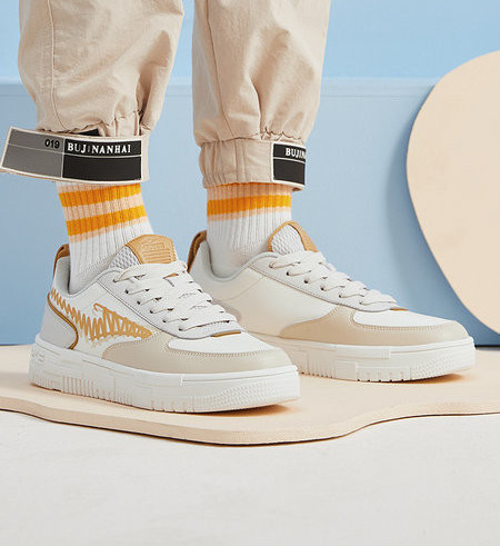 Modern női tornacipő - különböző színekben