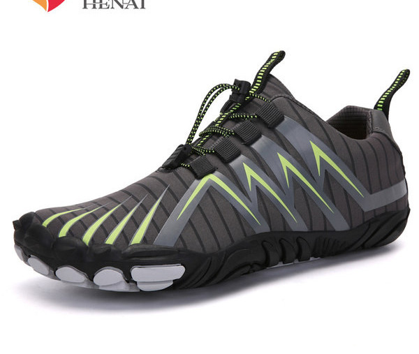 Олекотени текстилни маратонки за тичане