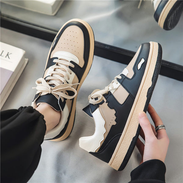 Paelte ja lameda tallaga meeste tossud - mitut värvi