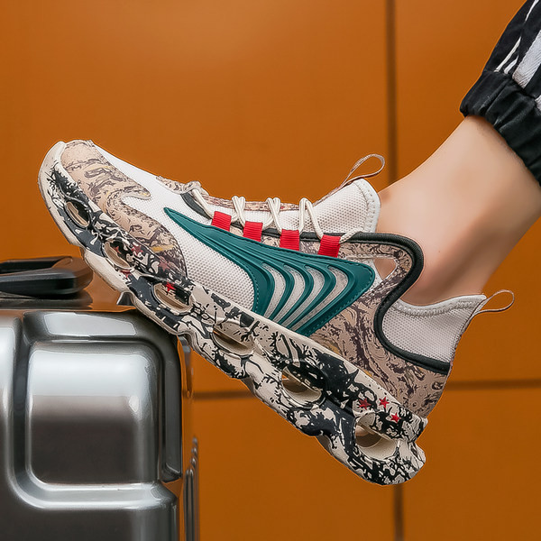 Uus kõrge kareda tallaga meeste tossude mudel