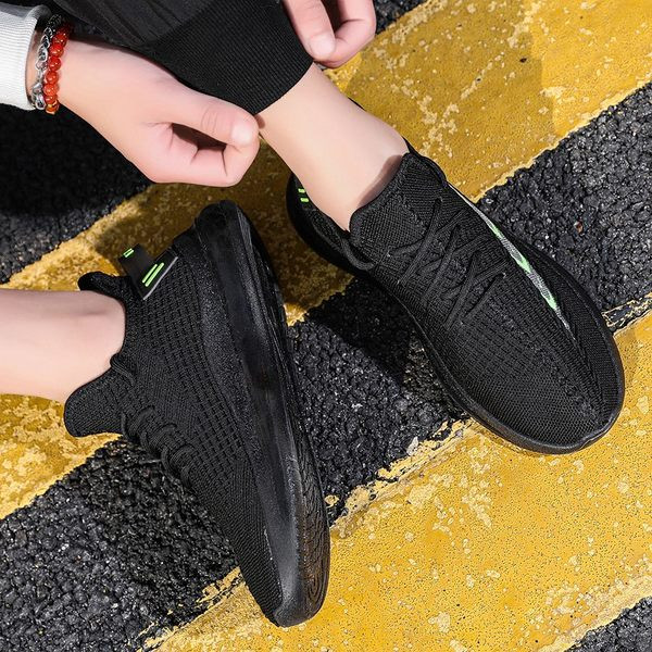 Мъжки текстилни маратонки от дишаща материя - с връзки