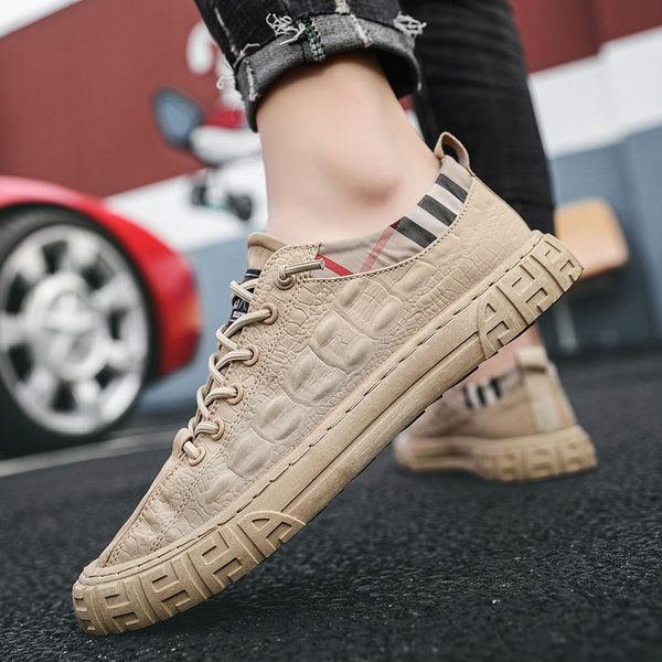 Alkalmi férfi műbőr tornacipő