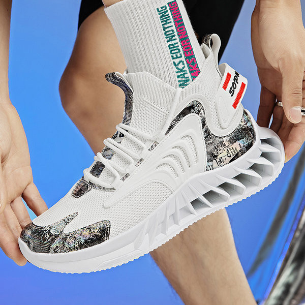 Férfi sportcipő durva talppal - zokni típusú