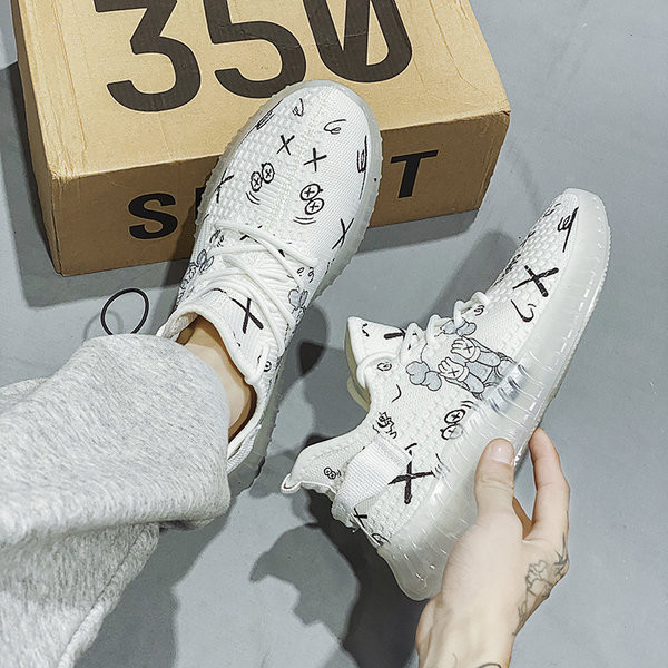 Férfi sportcipő mintával