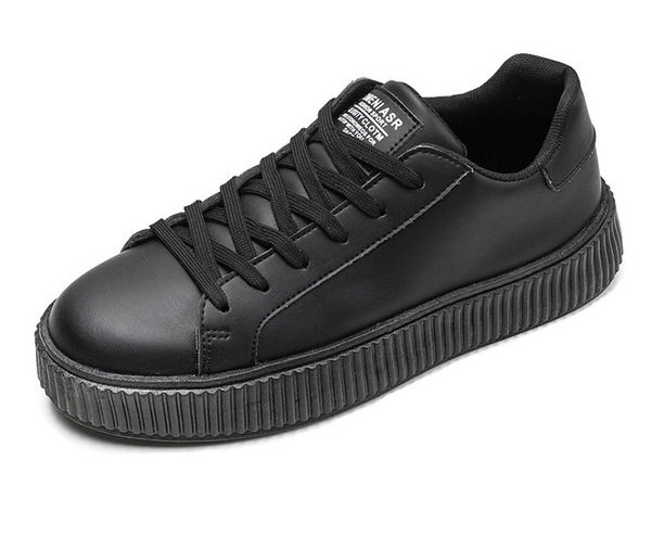 Lameda tallaga nahast meeste tossud